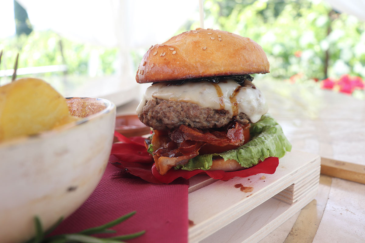 american-hamburger-homemade Hamburger americano fatto in casa