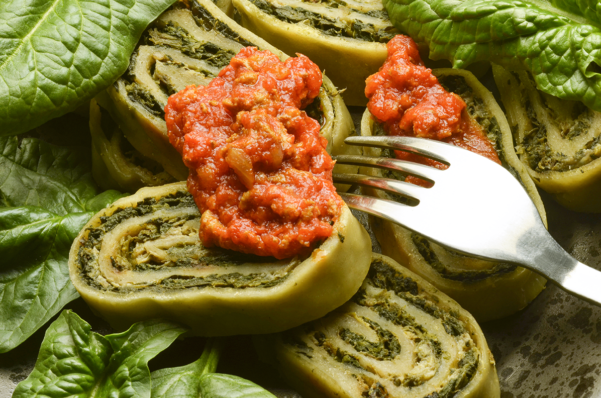 rotolo-pasta-canovaccio Grandma's filled pasta roll recipe